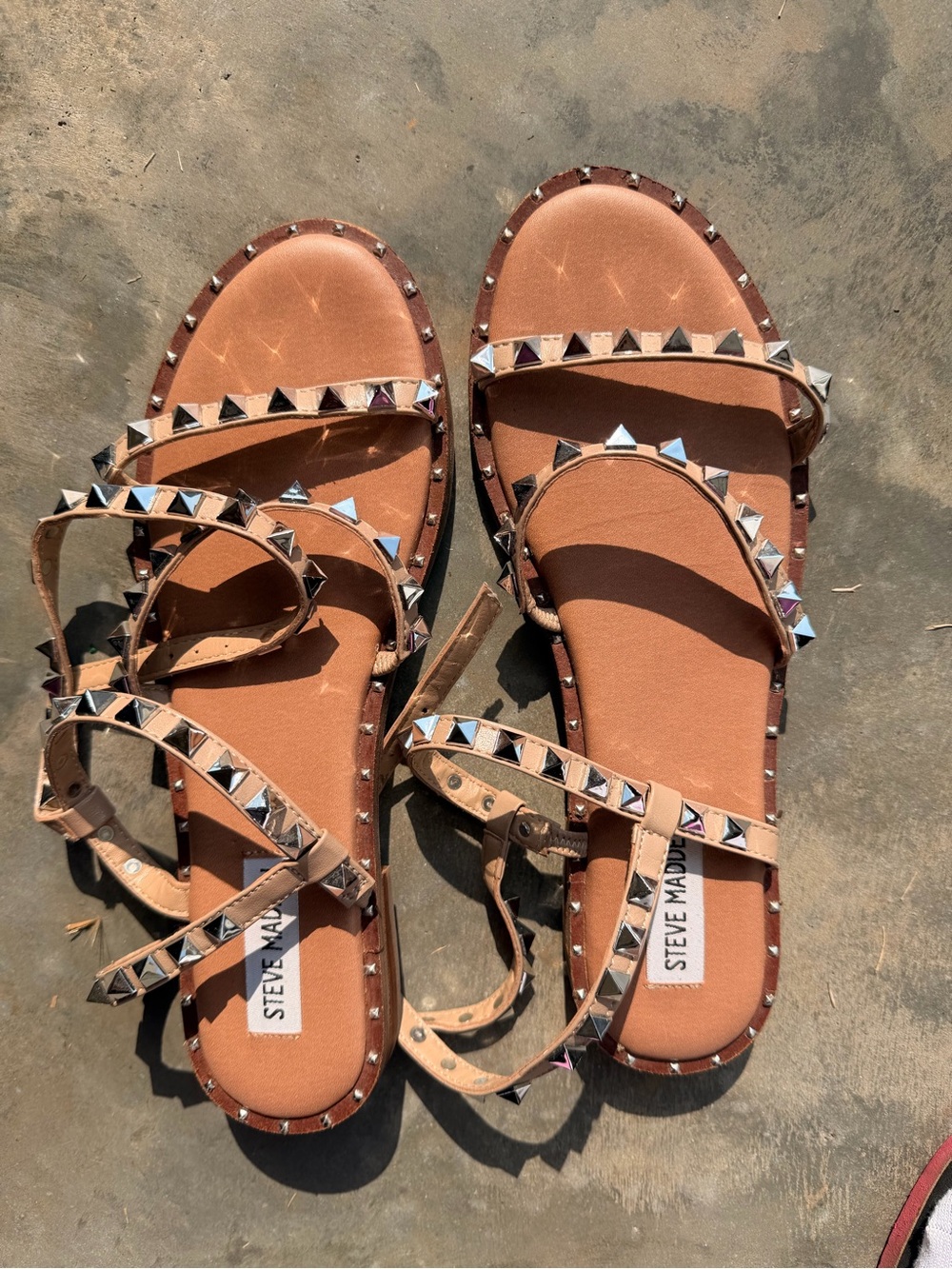 Steve Madden Brown Pyramid-Stud Strappy Sandals